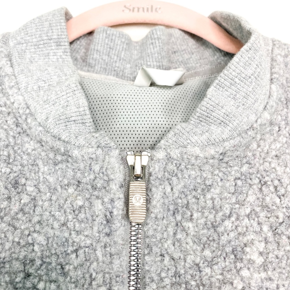 ❤️SOLD❤️Lululemon Stand Out Sherpa Jacket Light - Picture 7 of 8